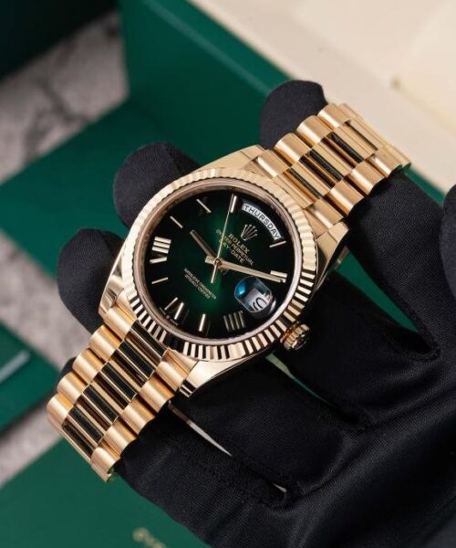 Role_x Oyster Perpetual Day Date Automatic Gold-Green